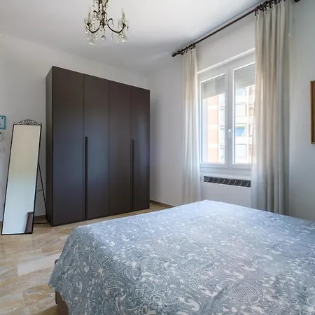 Fabula 3 With Private Bathroom 4* Bologna