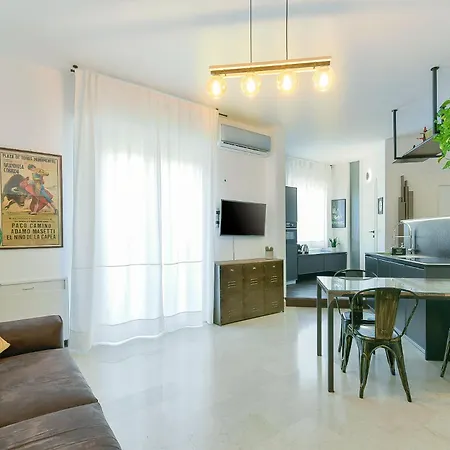 Fabula - & Private Bed & Breakfast 4*