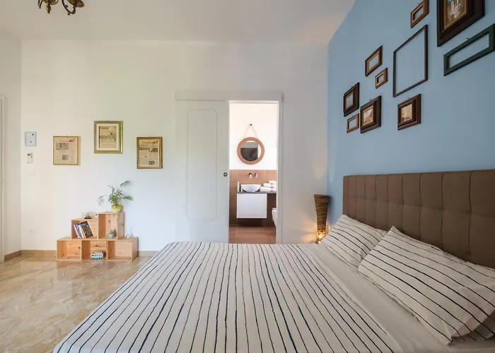 Bed & Breakfast Fabula 3 With Private Bathroom 4*