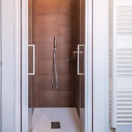 Fabula 3 With Private Bathroom 4* Bologna