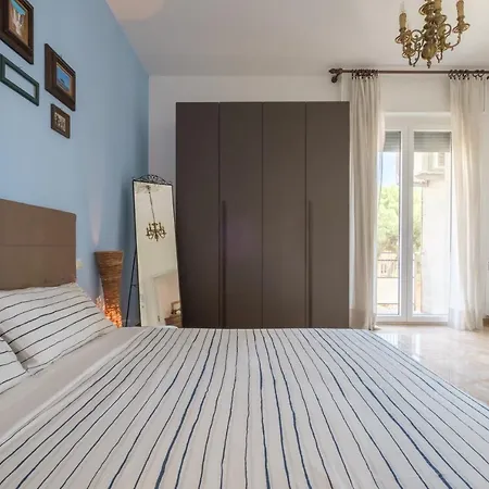 Fabula 3 With Private Bathroom *