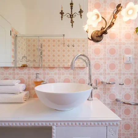 לינה וארוחת בוקר Fabula 3 With Private Bathroom