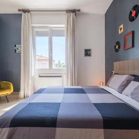 Fabula 3 With Private Bathroom 4* בולוניה